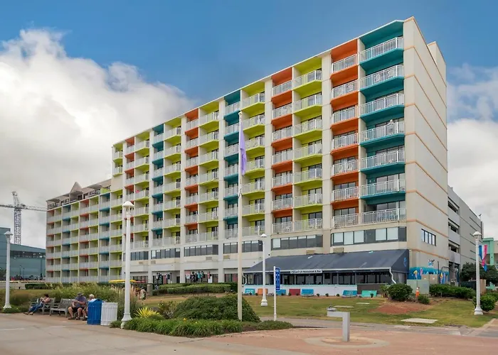Dog friendly hotels Sandcastle Resort
