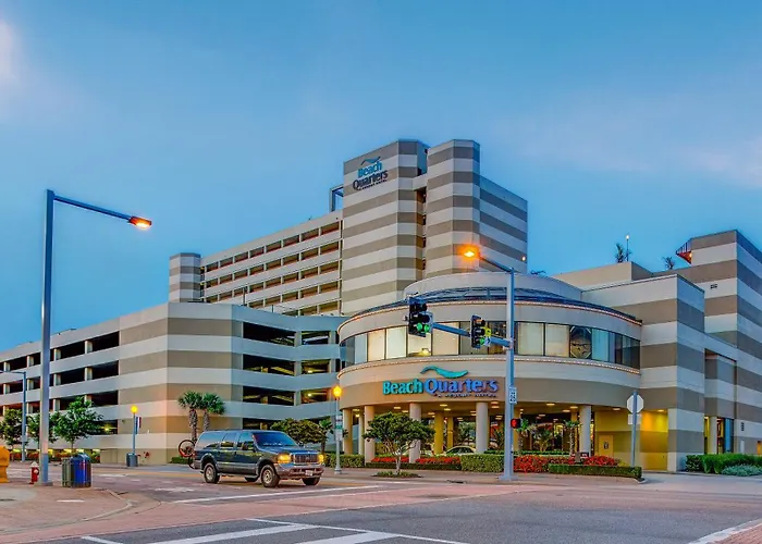 Pet Friendly hotel: Beach Quarters Resort
